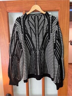 Donna Karan Black and White Textured Crewneck Sweater
